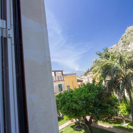 Villa Valverde Apartments E B&B Taormina Zewnętrze zdjęcie